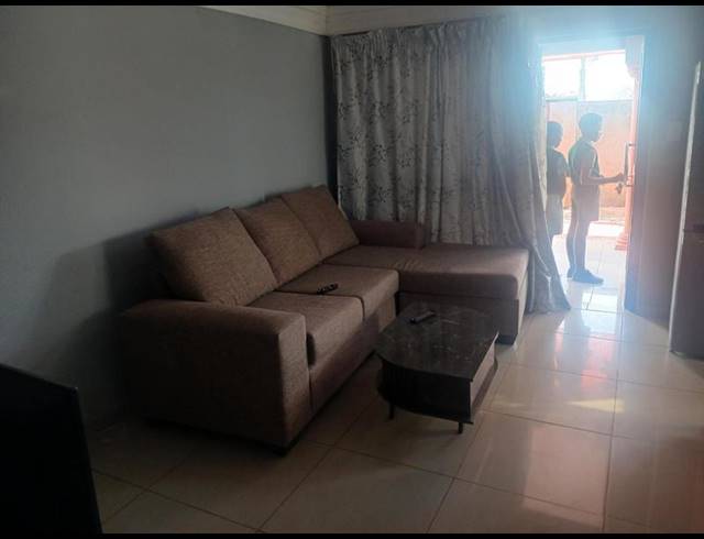 2 BEDROOM HOUSE FOR SALE IN MAHUBE VALLEY